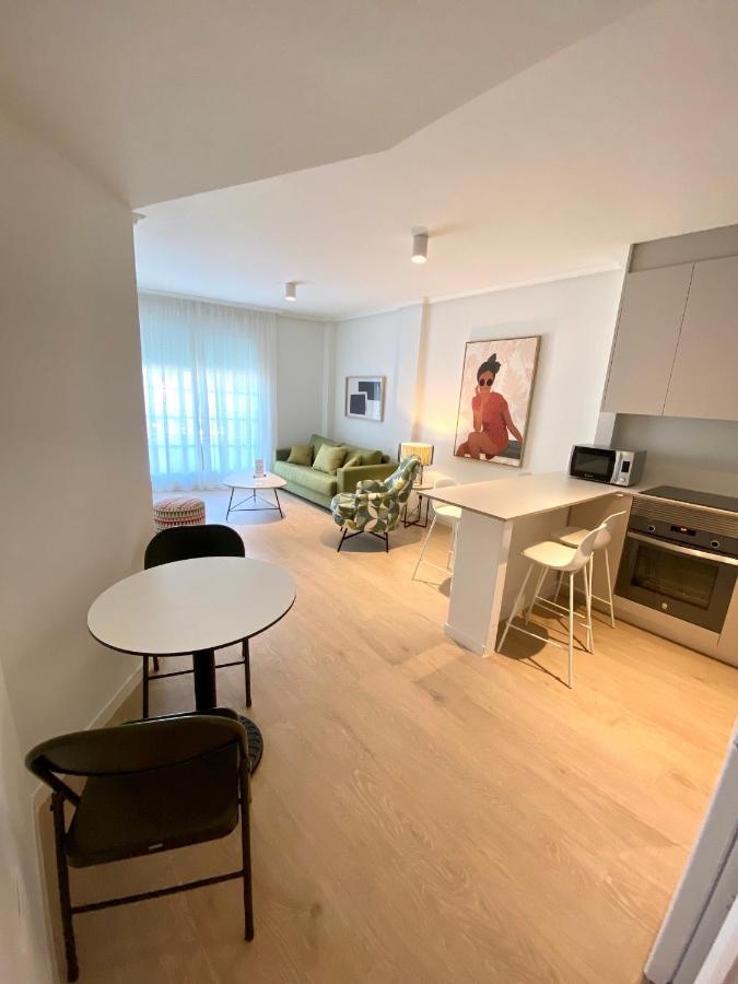 525 Narejos Apartment